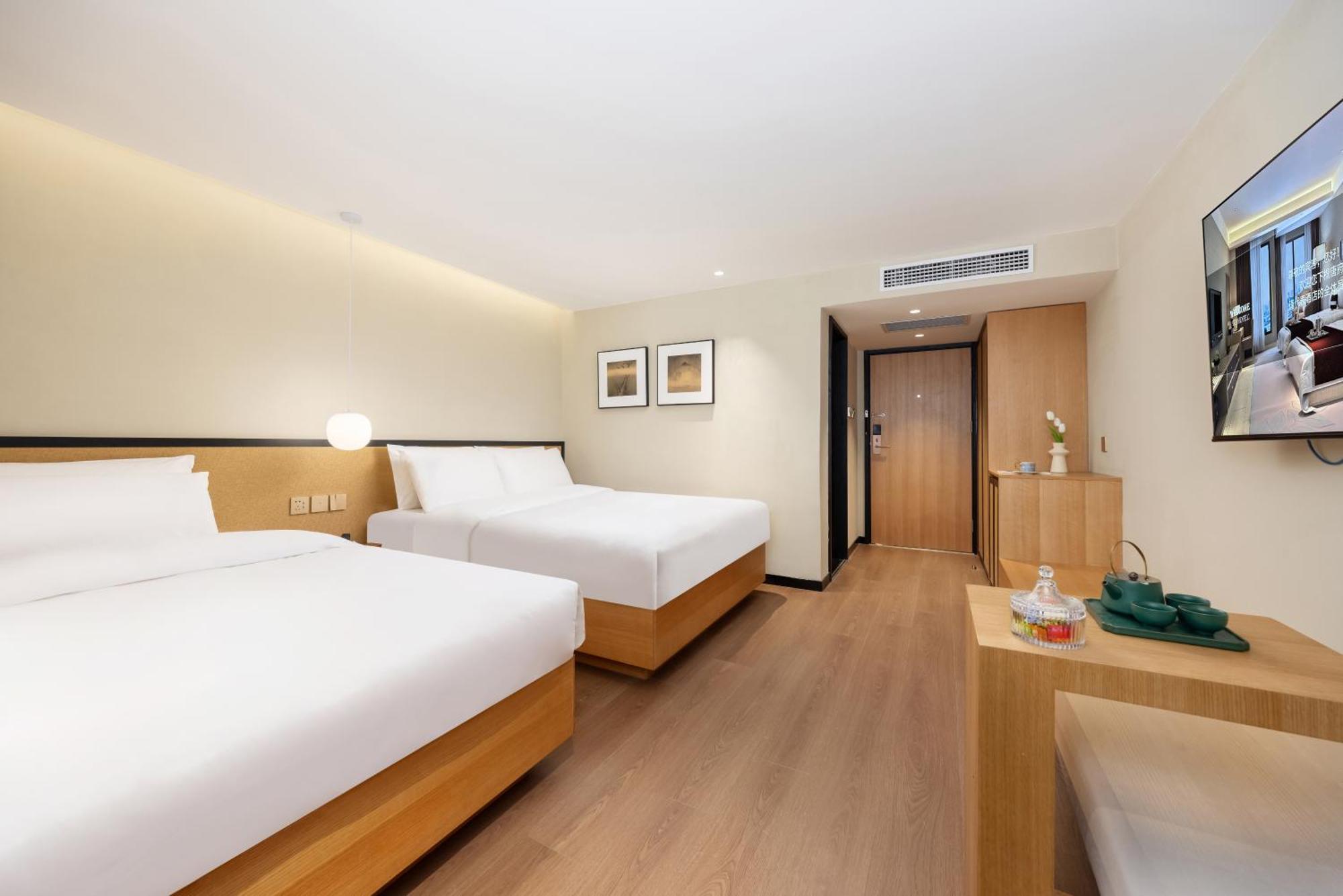 Beijing Tangfu Nanluoguxiang Wang Fu Jing Forbidden City Snack Street Hotel,1 Stop Walking To Airport Express,3 Stop To Tiananmen&Free Laundry Dry Service &Professional Free Tour Ticket Service With English Speaking Staff Exterior foto