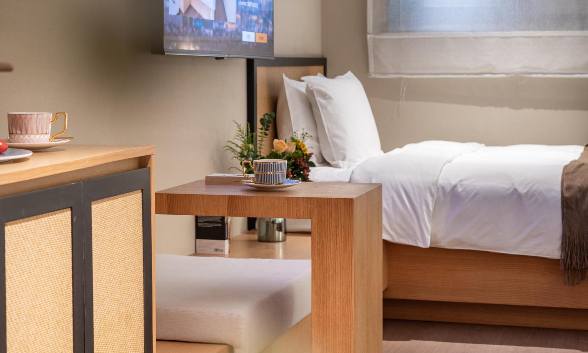 Beijing Tangfu Nanluoguxiang Wang Fu Jing Forbidden City Snack Street Hotel,1 Stop Walking To Airport Express,3 Stop To Tiananmen&Free Laundry Dry Service &Professional Free Tour Ticket Service With English Speaking Staff Exterior foto